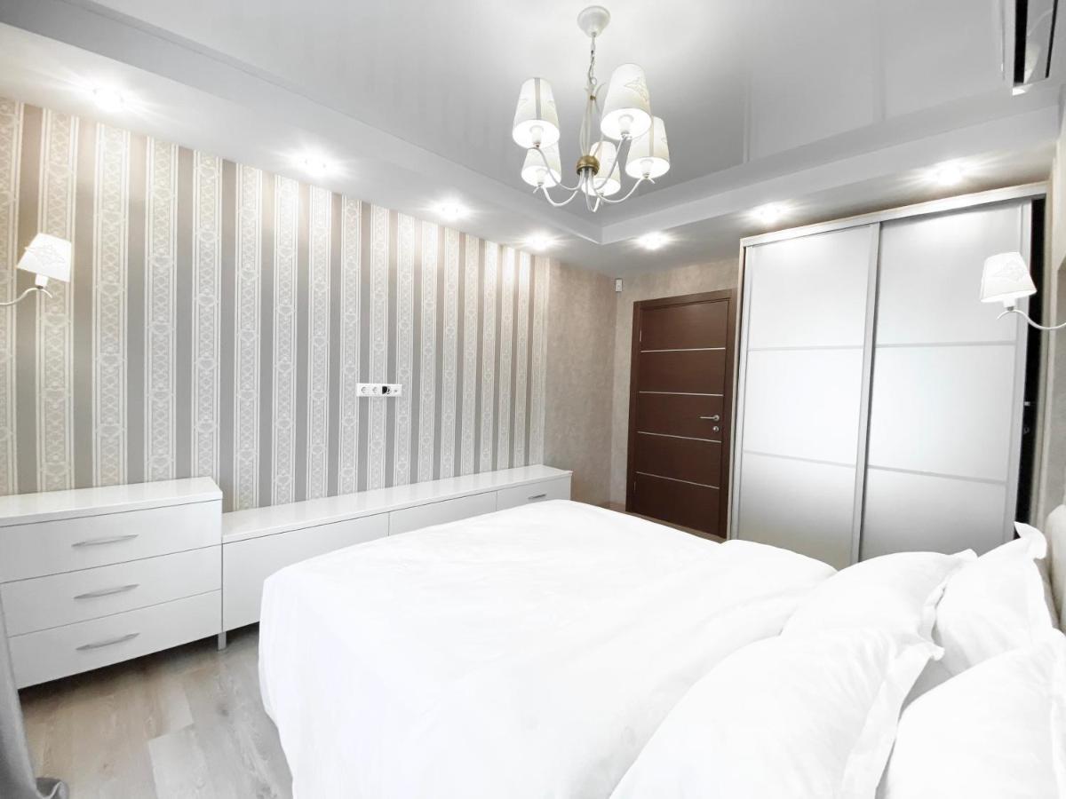 2-Bedroom Apartment Most City Area, Ekaterynoslav Square دنيبروبيتروفسك المظهر الخارجي الصورة