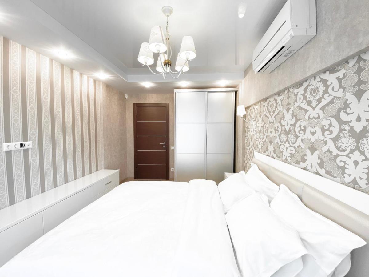 2-Bedroom Apartment Most City Area, Ekaterynoslav Square دنيبروبيتروفسك المظهر الخارجي الصورة